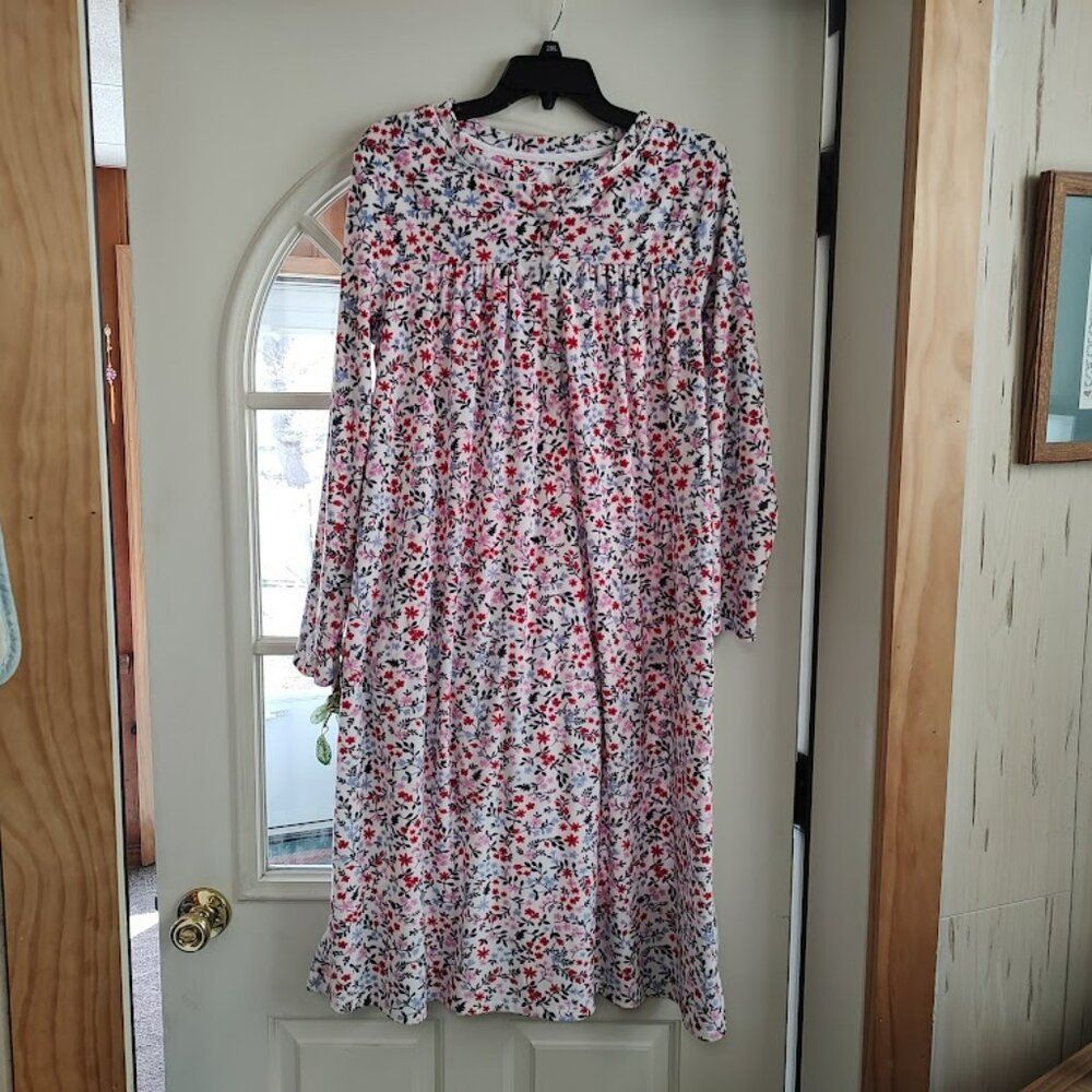 Aria Red Blue Flowered Soft Fleece Nightgown Size Women's M